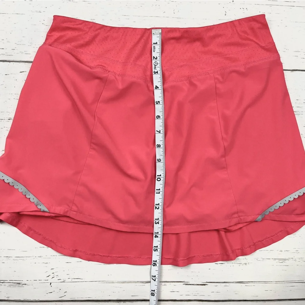 Title Nine Reflective Flounce Skort M